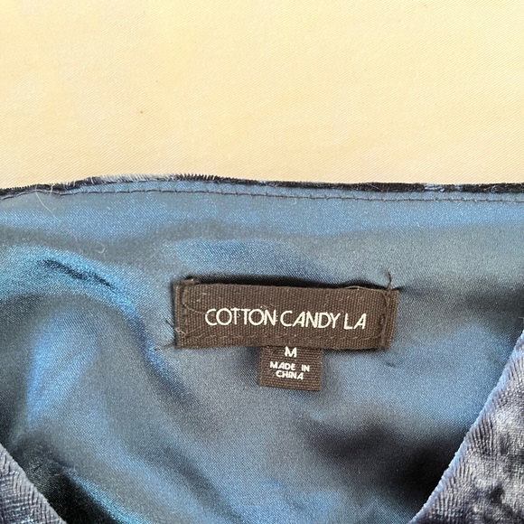 Velvet navy blue cropped tank top💙 - Picture 3 of 4